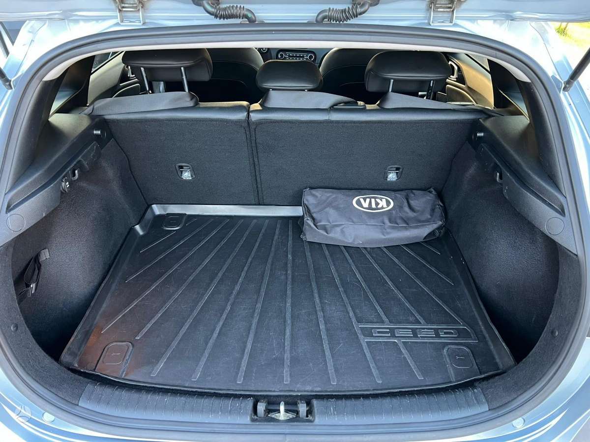Kia Ceed, 1.4 l., Хэтчбек