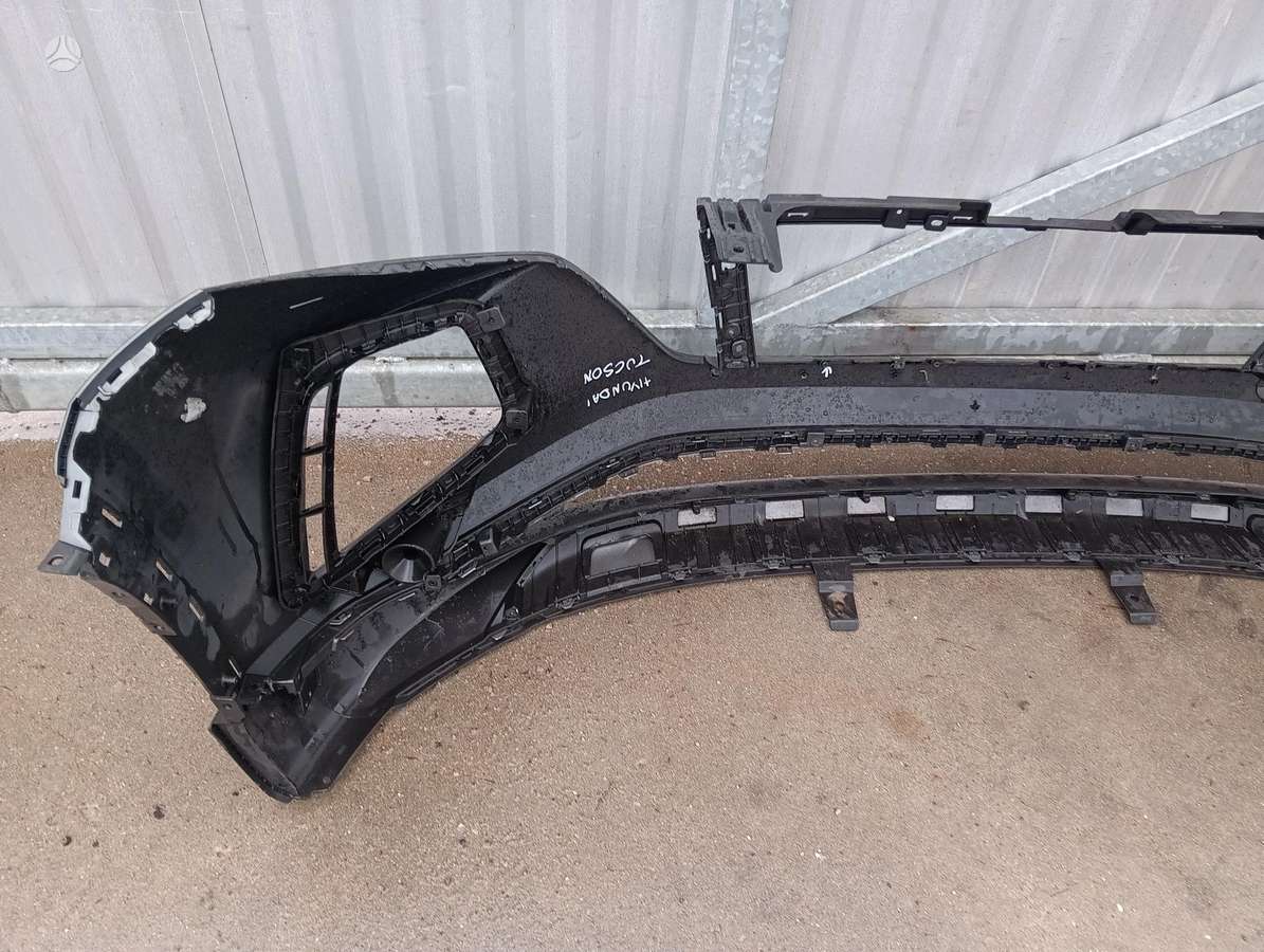 Hyundai Tucson lights, front grill