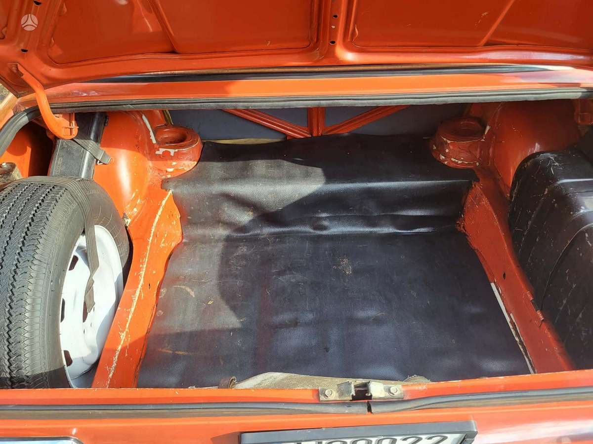 Lada 2101, saloon / sedan
