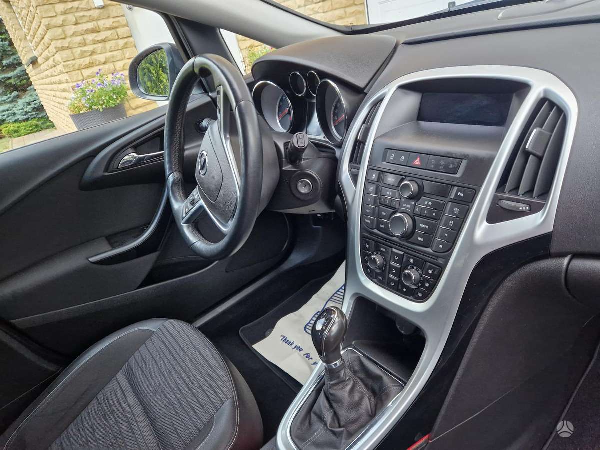 Opel Astra, 1.4 l., hatchback