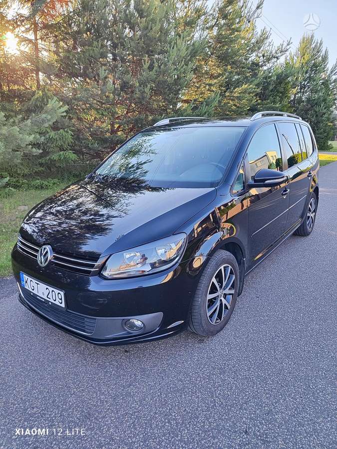 Volkswagen Touran - 1