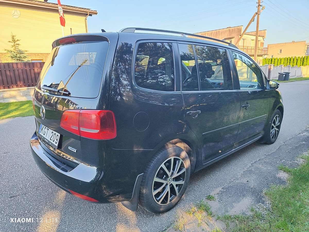 Volkswagen Touran - 5