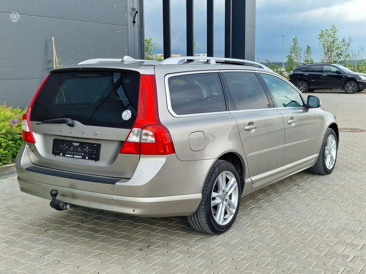 Volvo V70, 2.0 l., Универсал