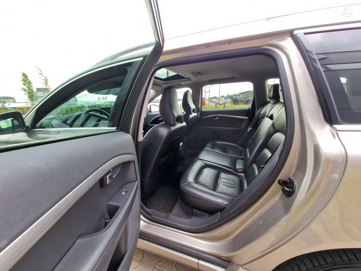 Volvo V70, 2.0 l., Универсал