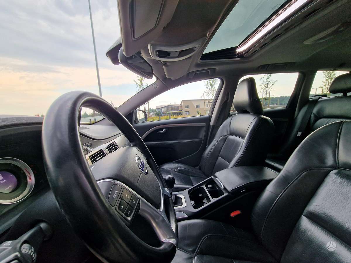 Volvo V70, 2.0 l., Универсал