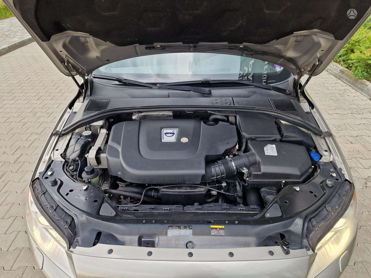 Volvo V70, 2.0 l., Универсал