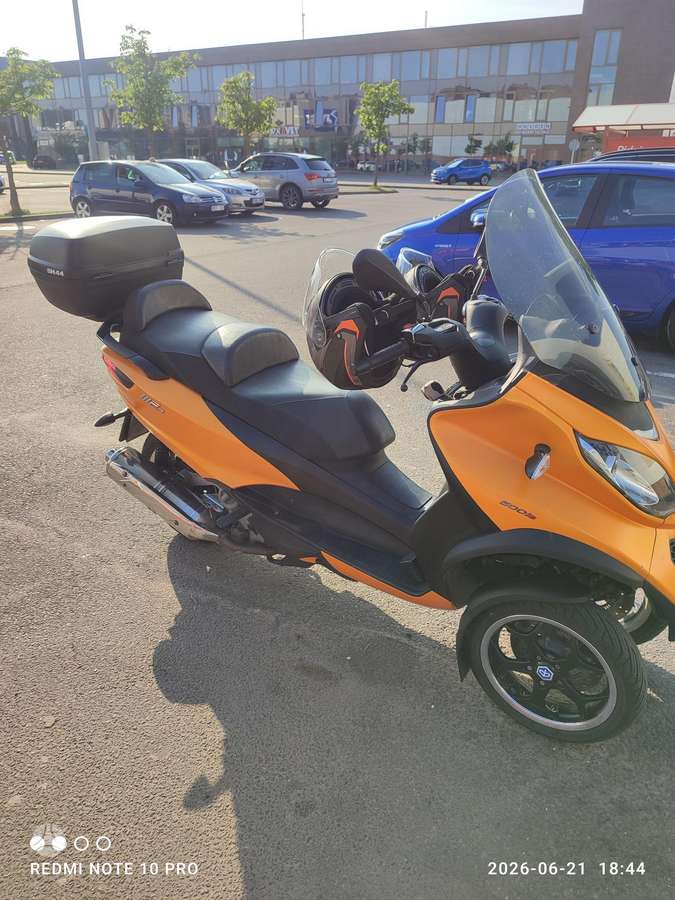 Piaggio MP3 500cc, trikes