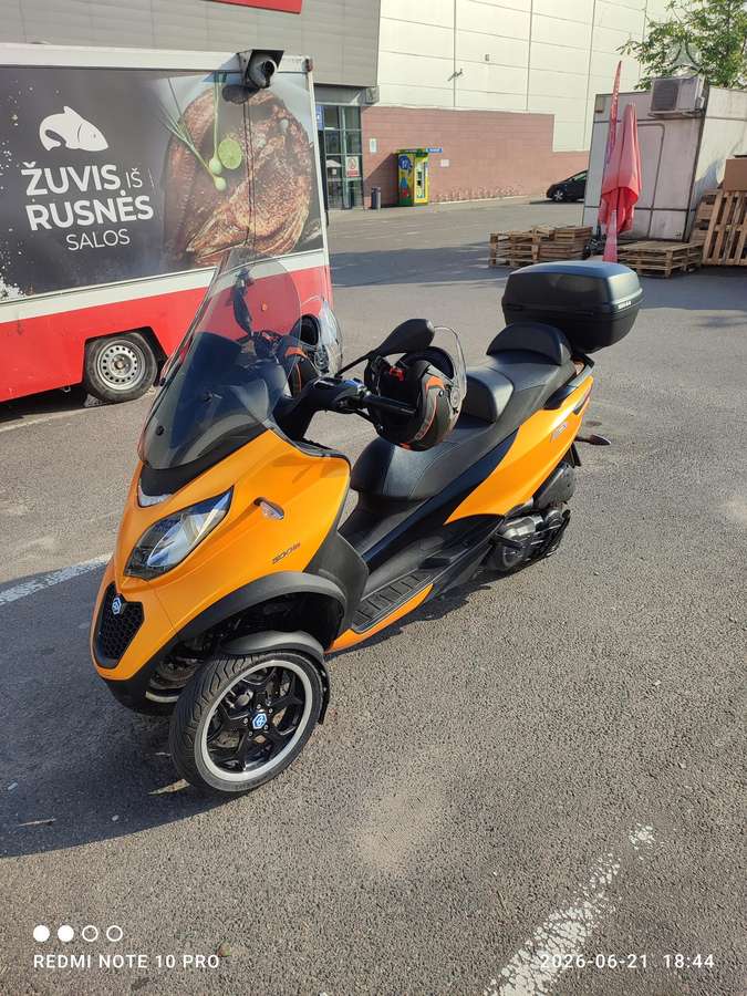 Piaggio MP3 500cc, trikes