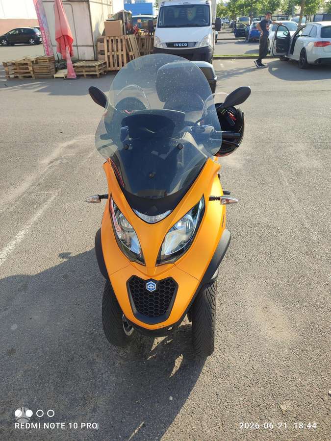 Piaggio MP3 500cc, trikes