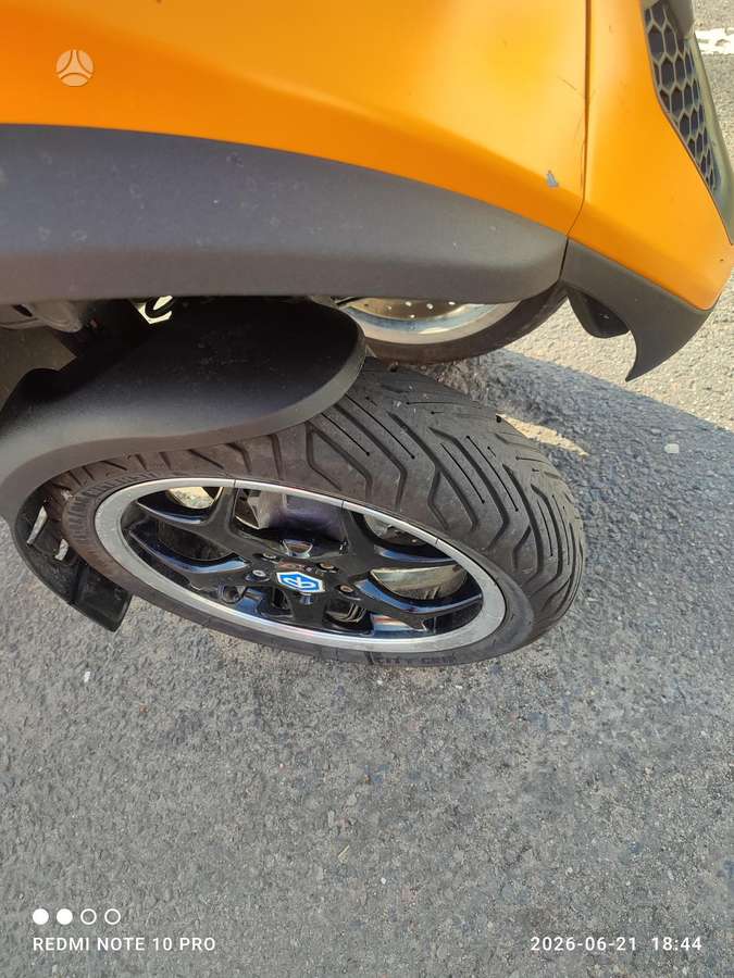 Piaggio MP3 500cc, трициклы
