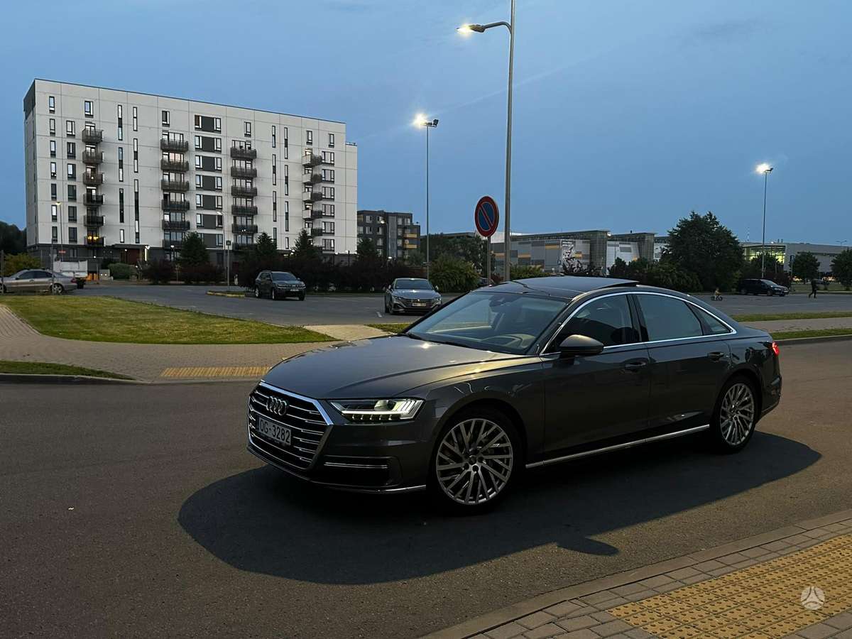 Audi A8, 3.0 l., Седан