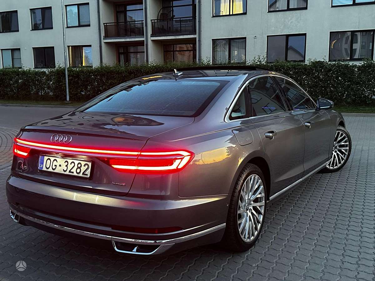 Audi A8, 3.0 l., Седан