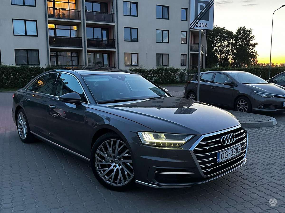 Audi A8, 3.0 l., Седан