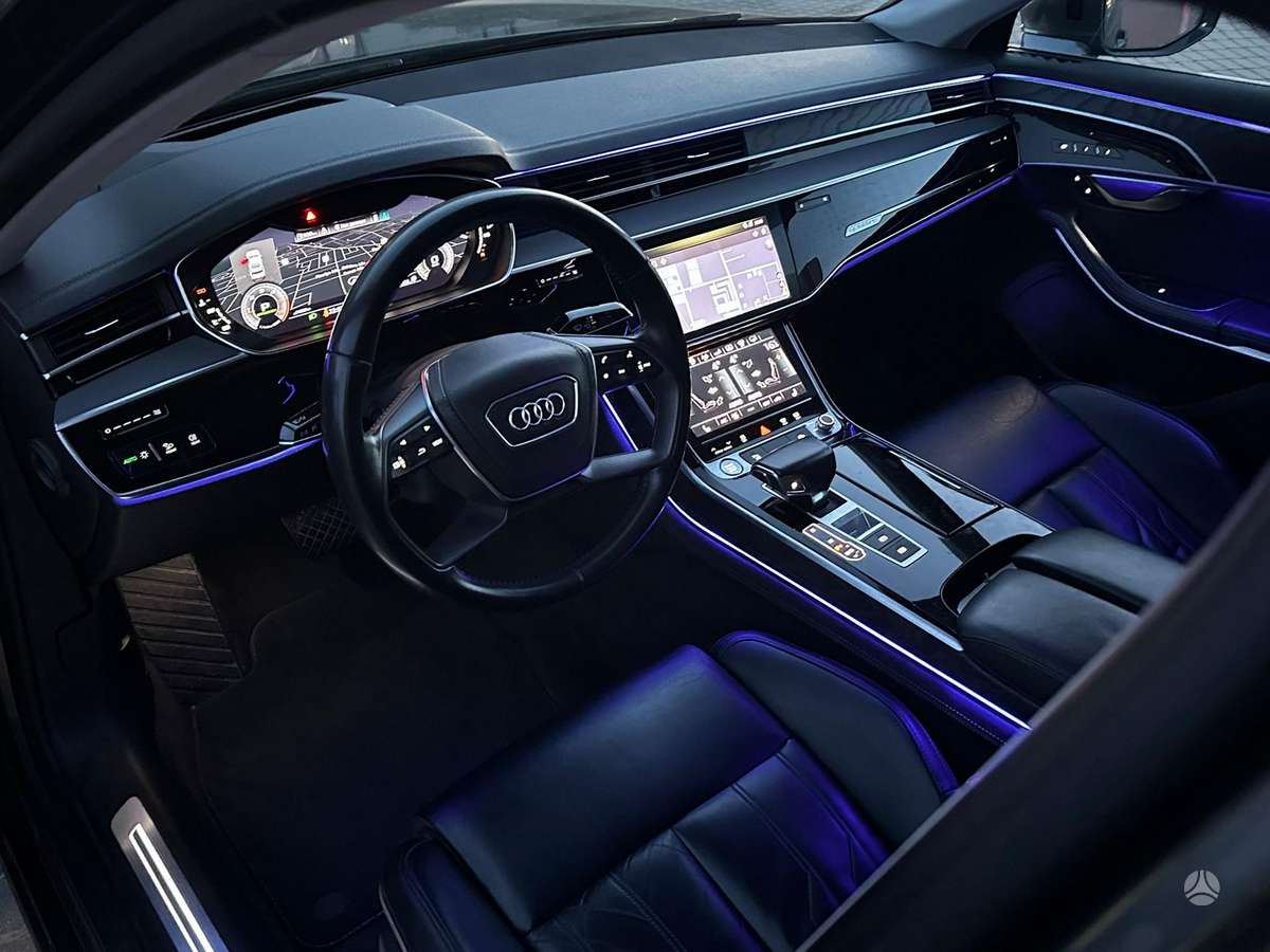 Audi A8, 3.0 l., Седан