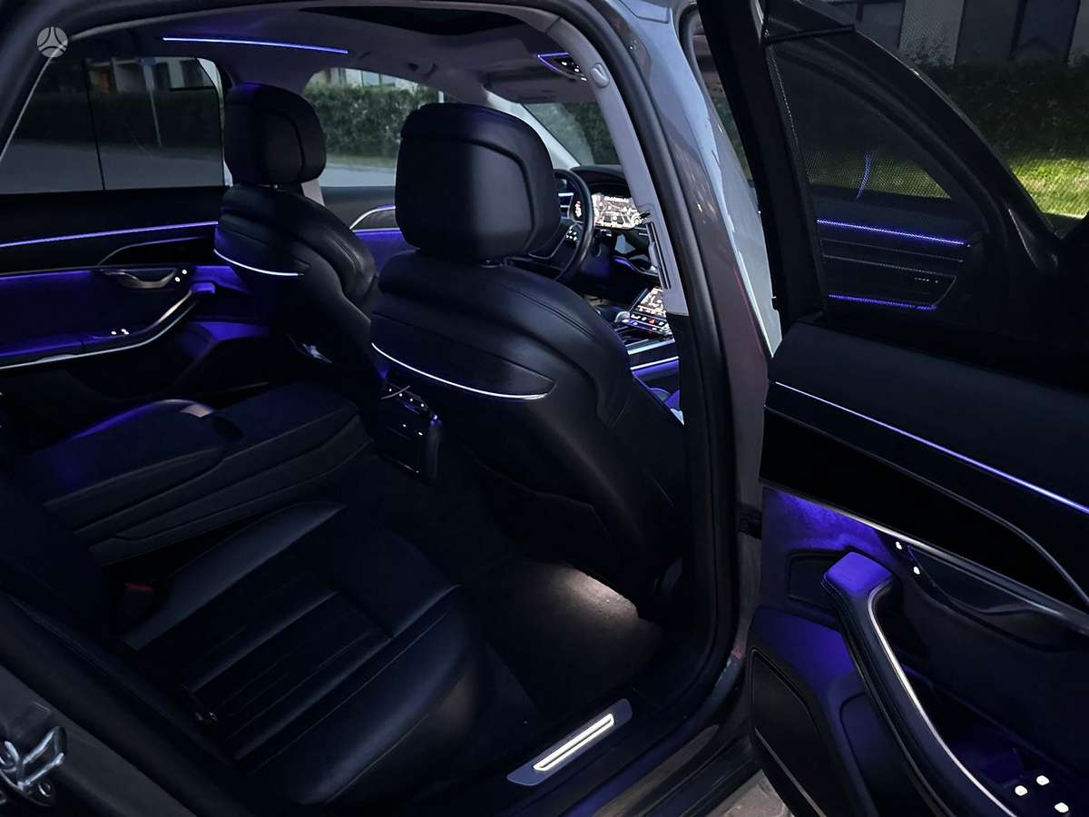 Audi A8, 3.0 l., Седан