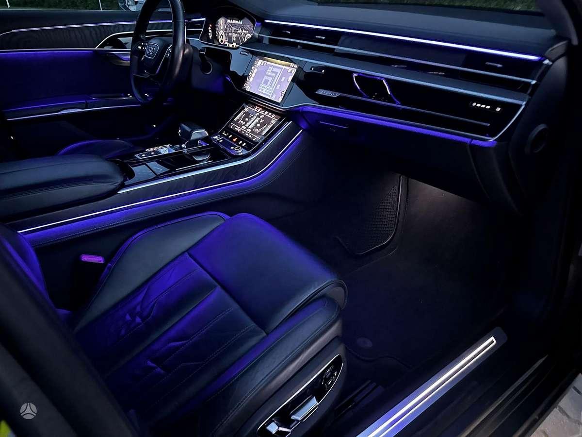 Audi A8, 3.0 l., Седан