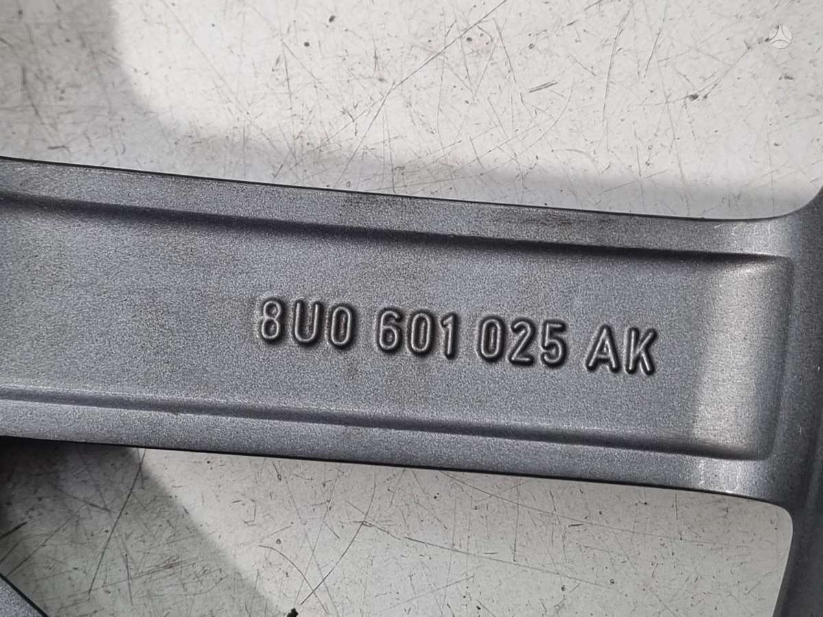 Audi Q3, R20 originalūs, light alloy, R20