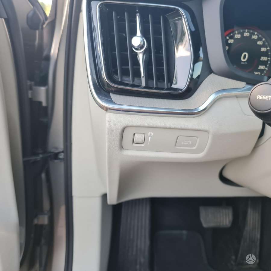 Volvo S60, 2.0 l., Седан