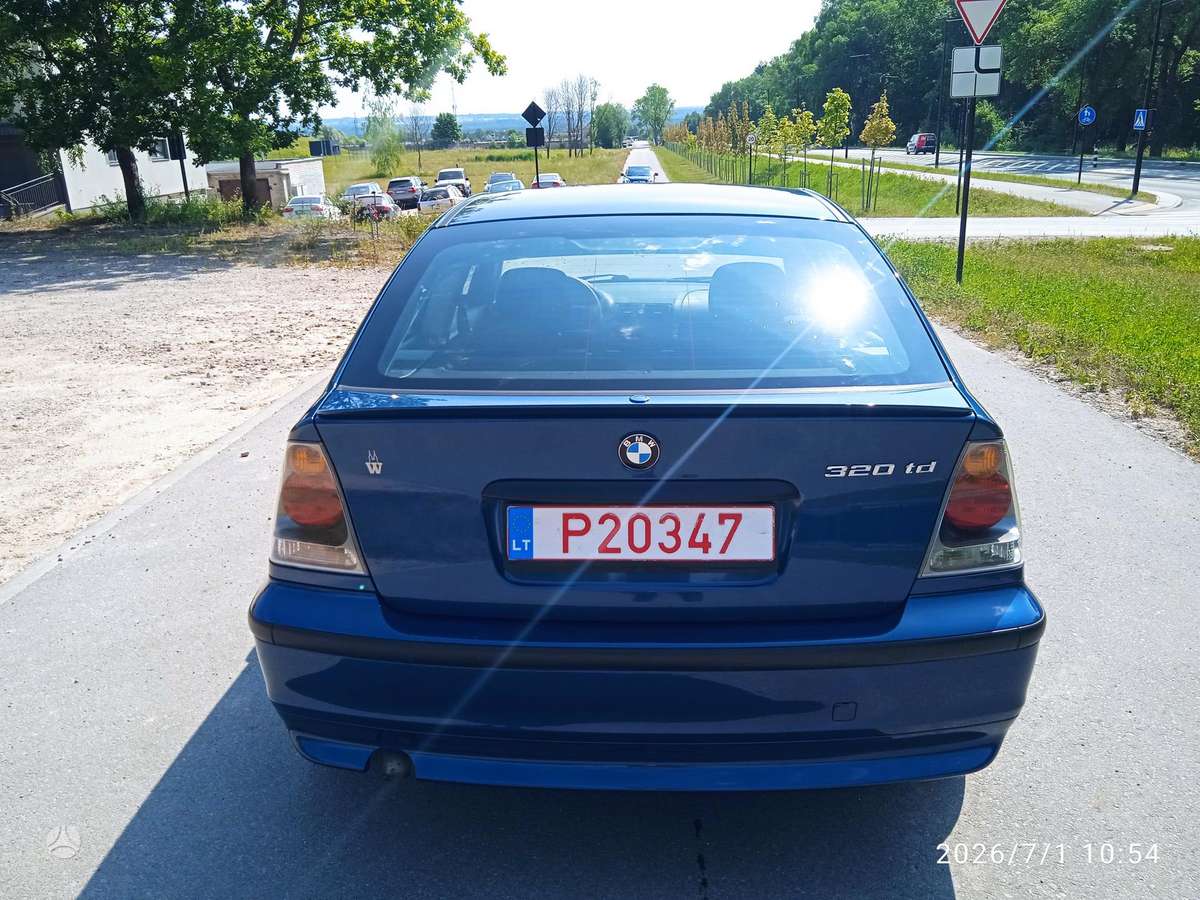 BMW 320, 2.0 l., hatchback