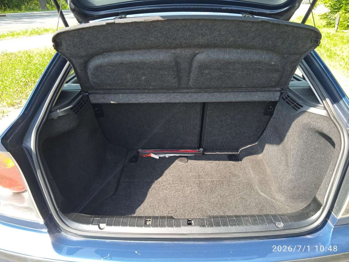 BMW 320, 2.0 l., Хэтчбек