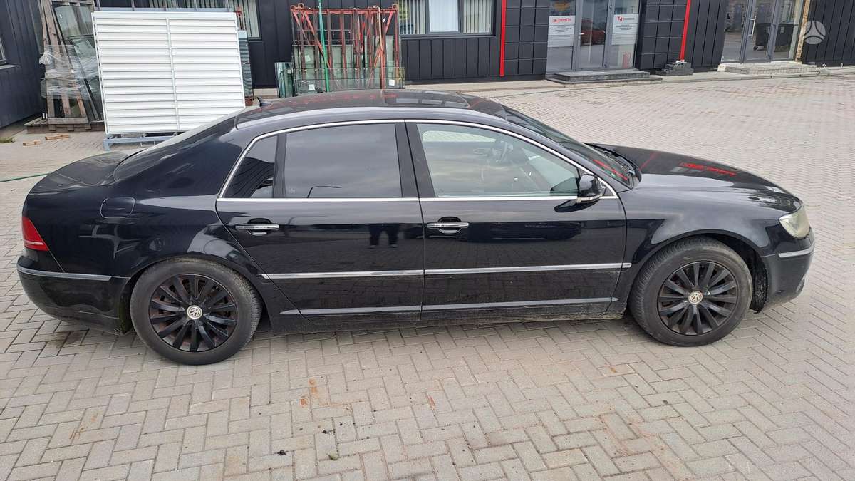 Volkswagen Phaeton - 5