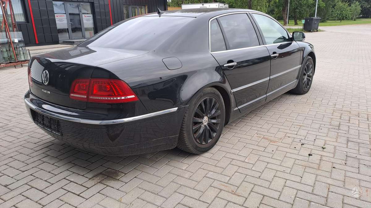 Volkswagen Phaeton - 7