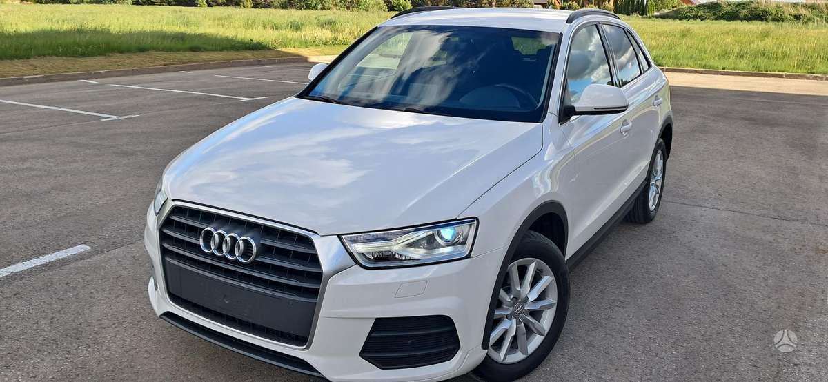 Audi Q3, 2.0 l., off-road / crossover
