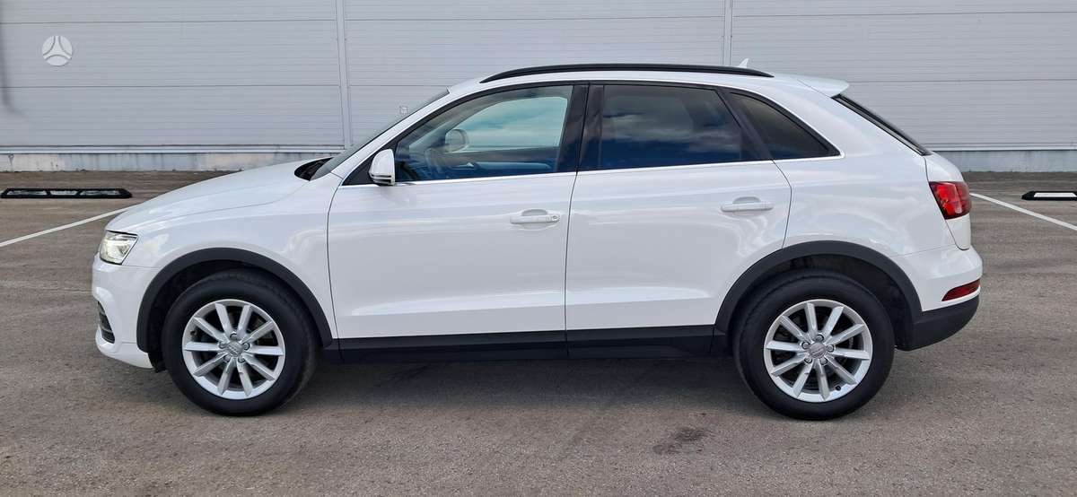 Audi Q3, 2.0 l., off-road / crossover