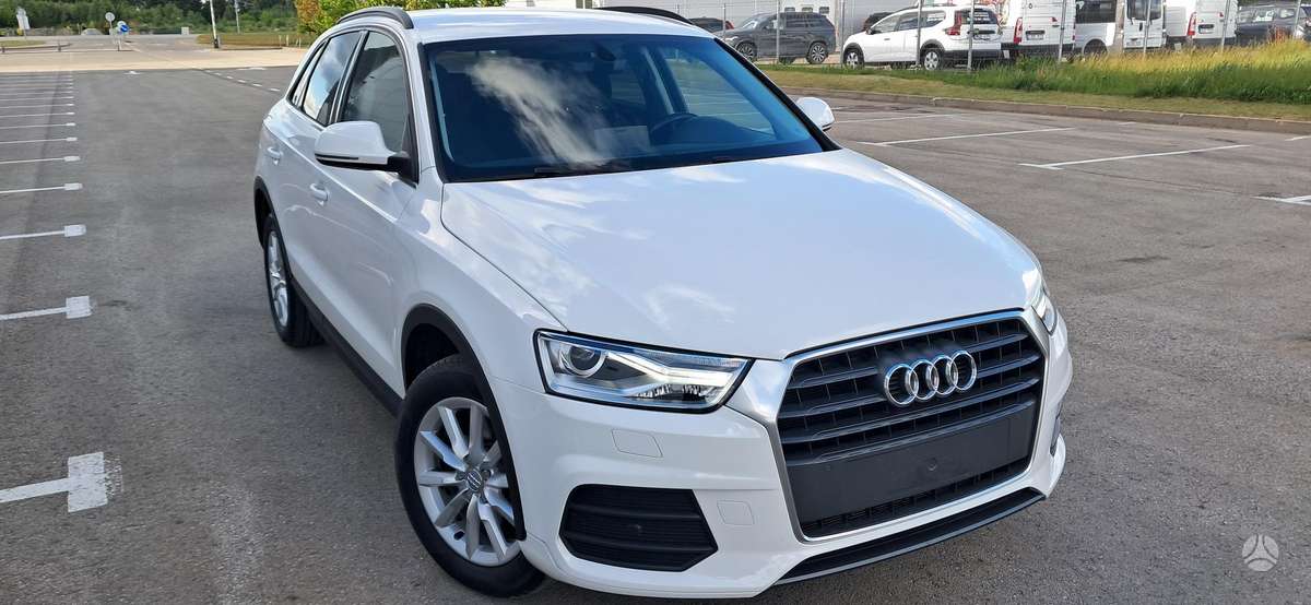 Audi Q3, 2.0 l., off-road / crossover