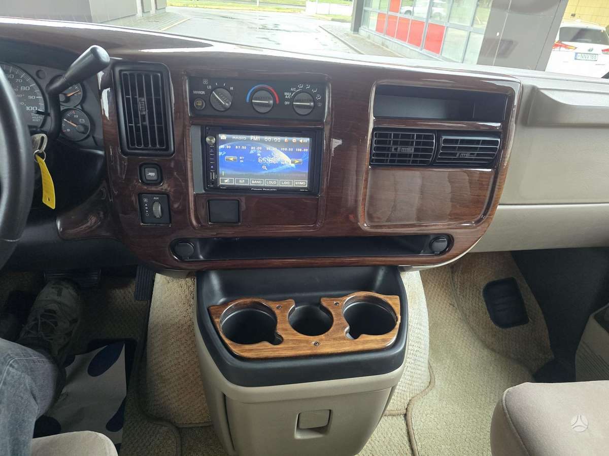Chevrolet Express, 5.3 l., Минивэн