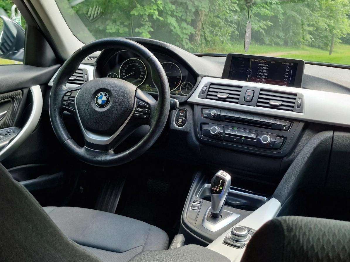 BMW 320, 2.0 l., Седан