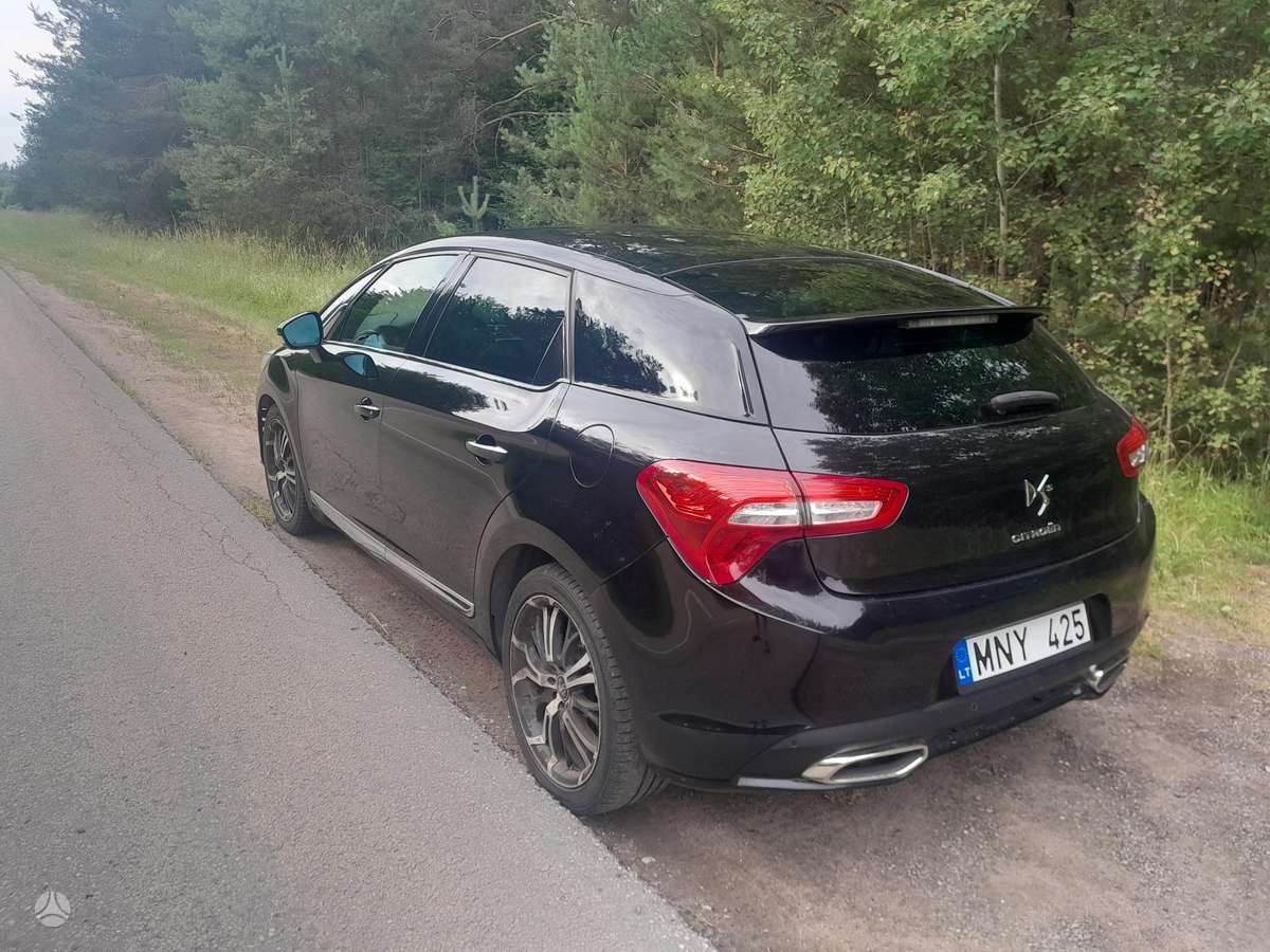 Citroen DS5, 2.0 l., Седан