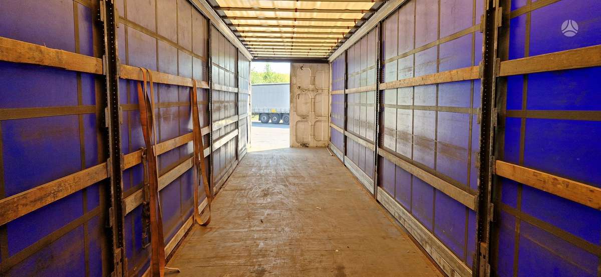 Krone, curtain / tarpaulin