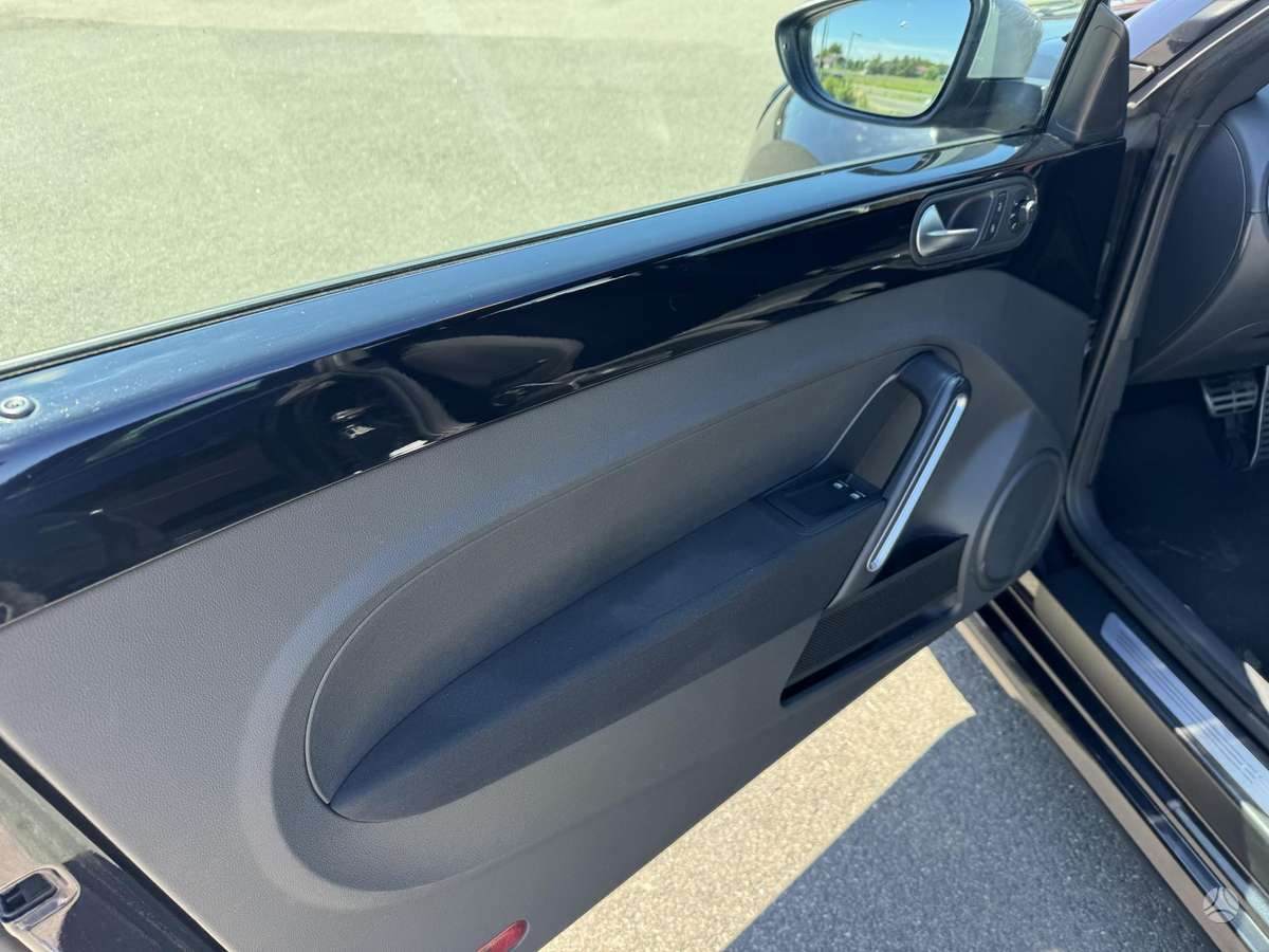 Volkswagen Beetle, 2.0 l., hatchback