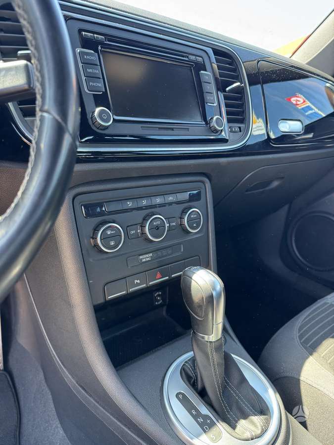 Volkswagen Beetle, 2.0 l., hatchback