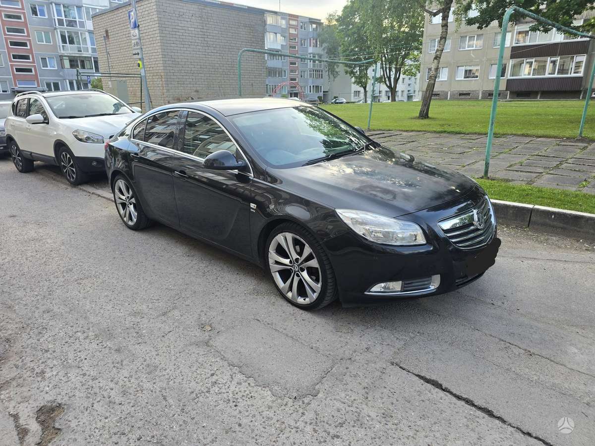 Opel Insignia, 2.0 l., Седан