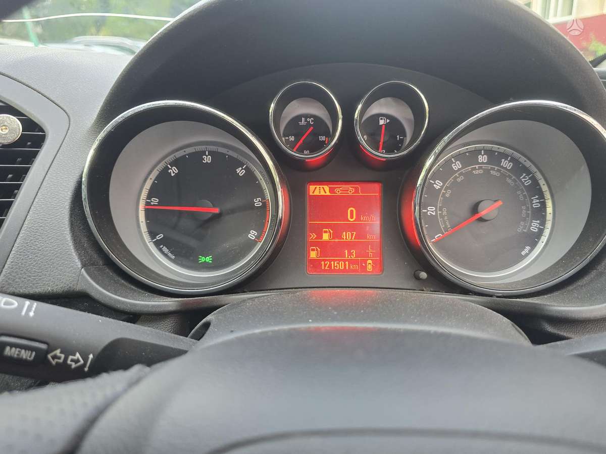 Opel Insignia, 2.0 l., Седан