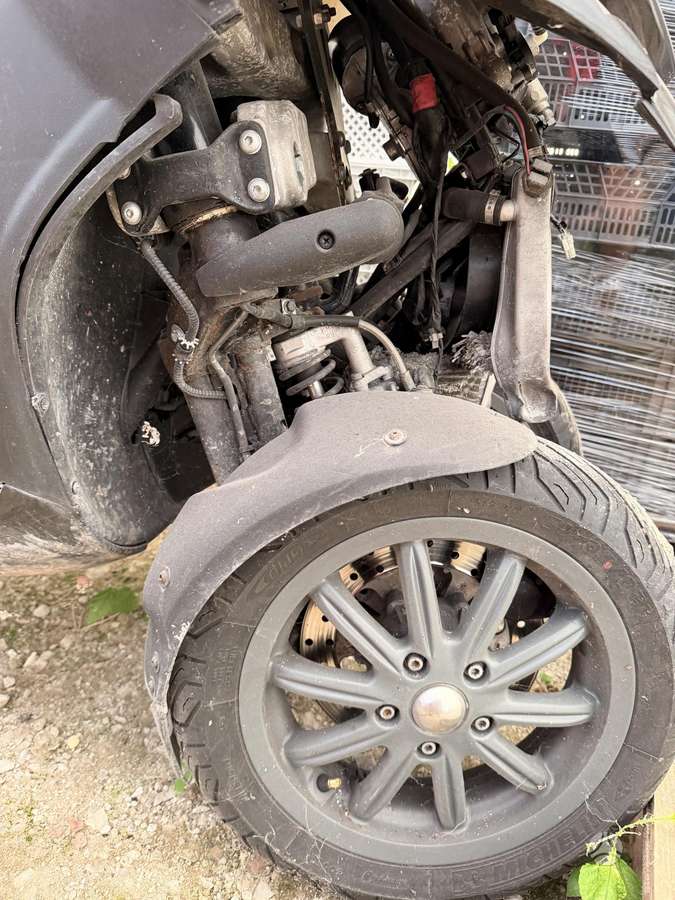 Piaggio MP3 125cc, triračiai