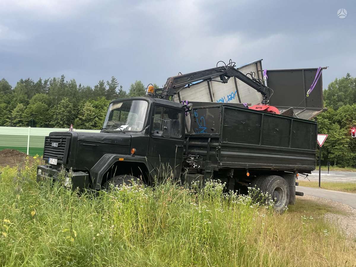 Iveco 160-23, dumpers with crane