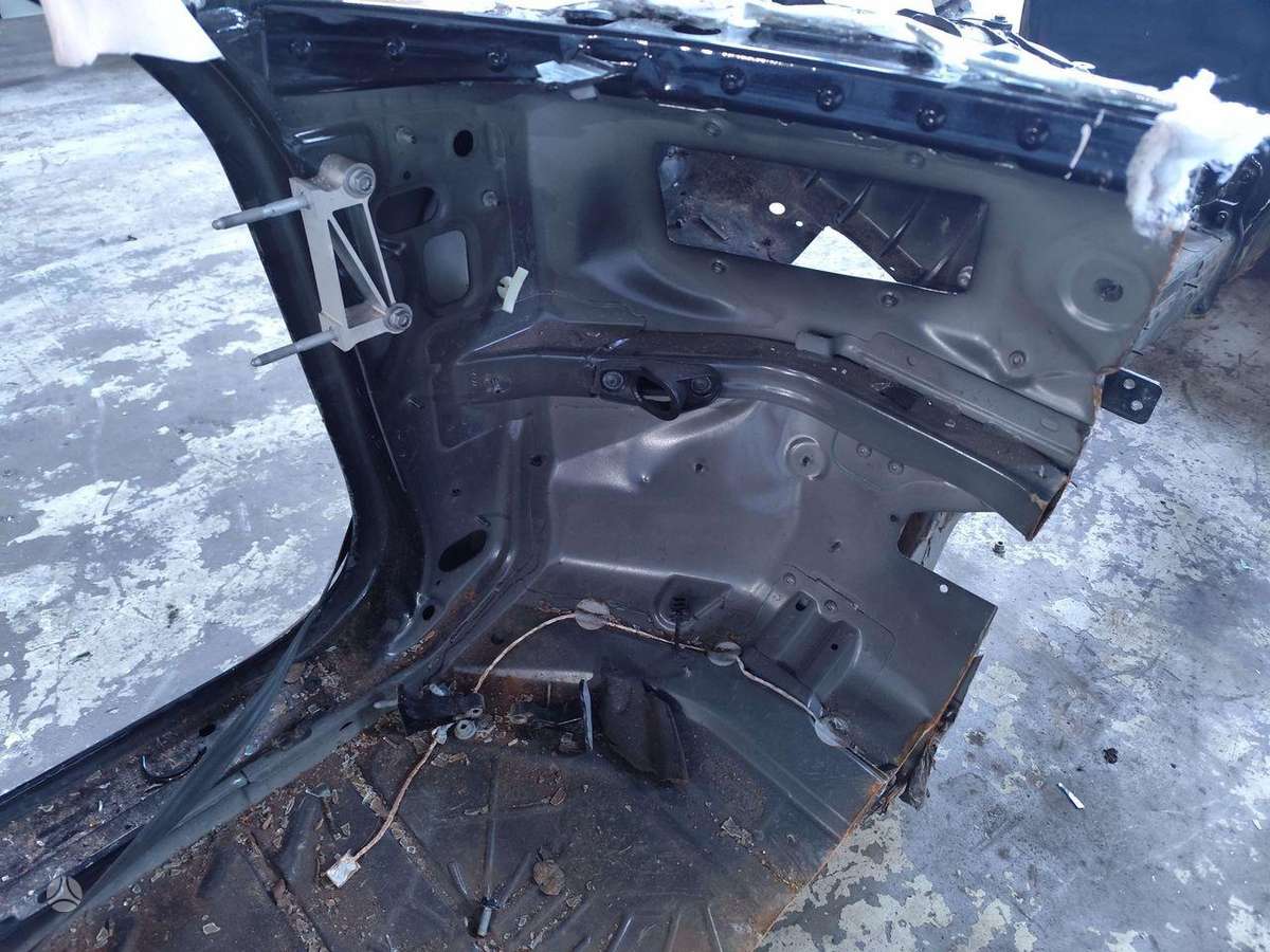 Porsche Taycan hood (front, rear)