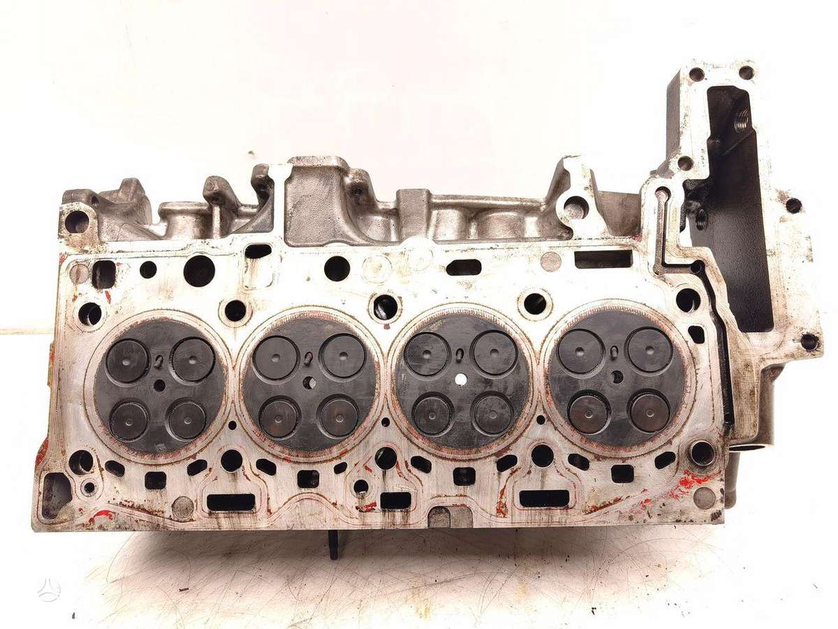 BMW 116, 7812603, cylinder head