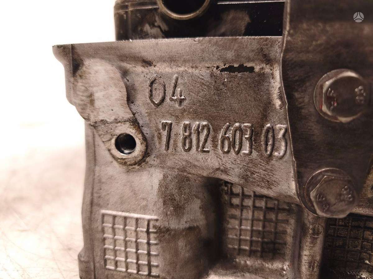 BMW 116, 7812603, cylinder head
