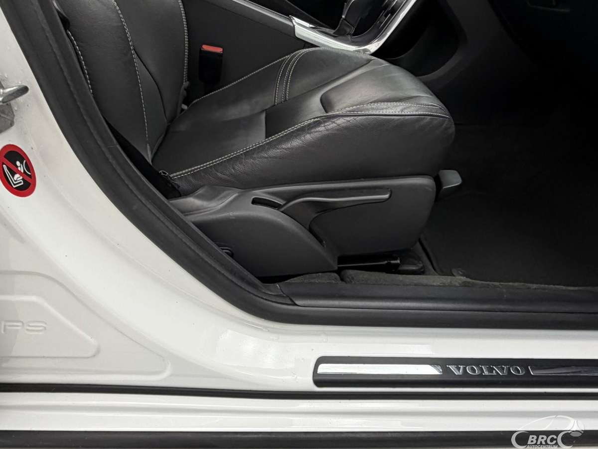 Volvo V60, 2.0 l., Универсал