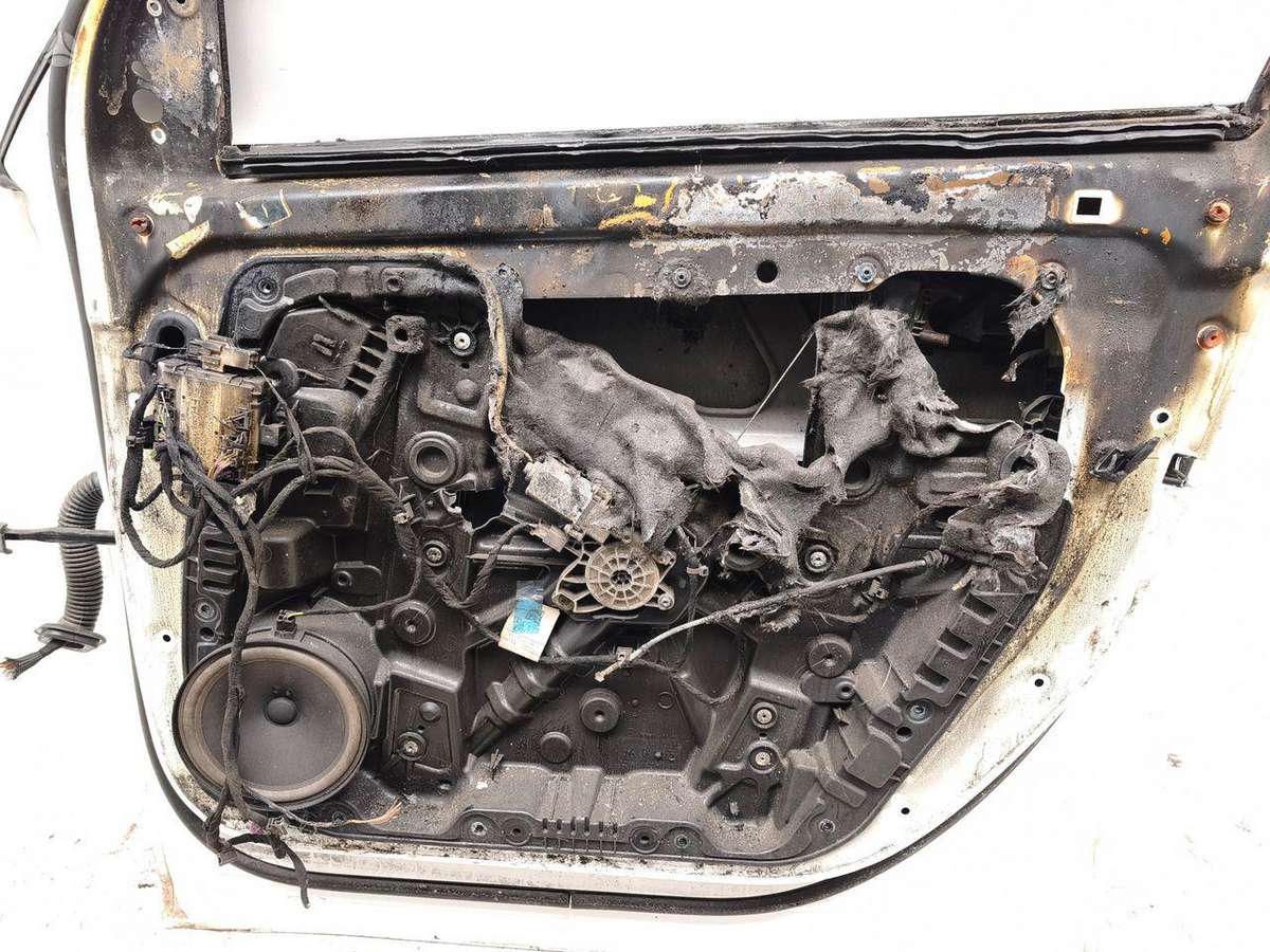 Mercedes-Benz EQB durys