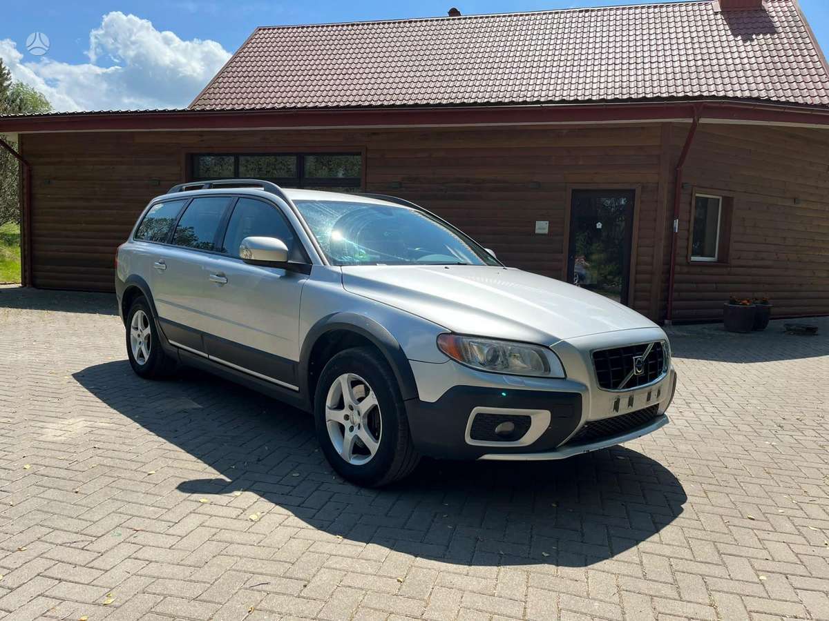Volvo XC70 - 2