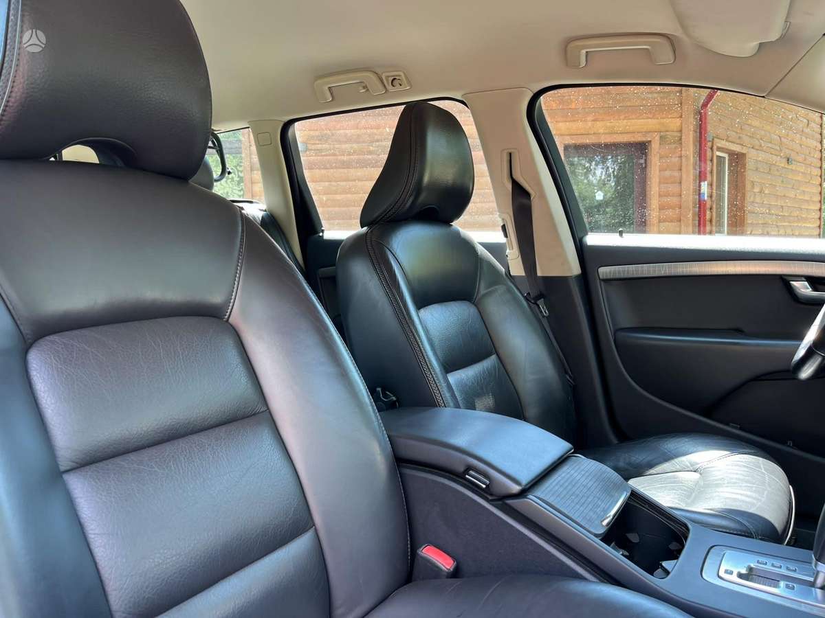 Volvo XC70, 2.4 l., Универсал