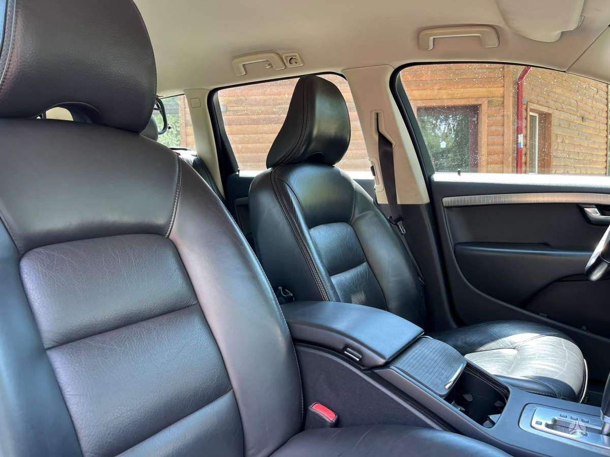 Volvo XC70 - 5