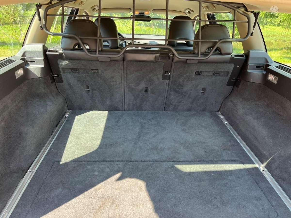 Volvo XC70 - 9