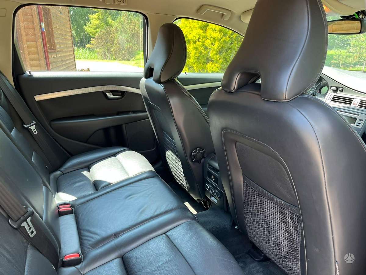 Volvo XC70, 2.4 l., Универсал