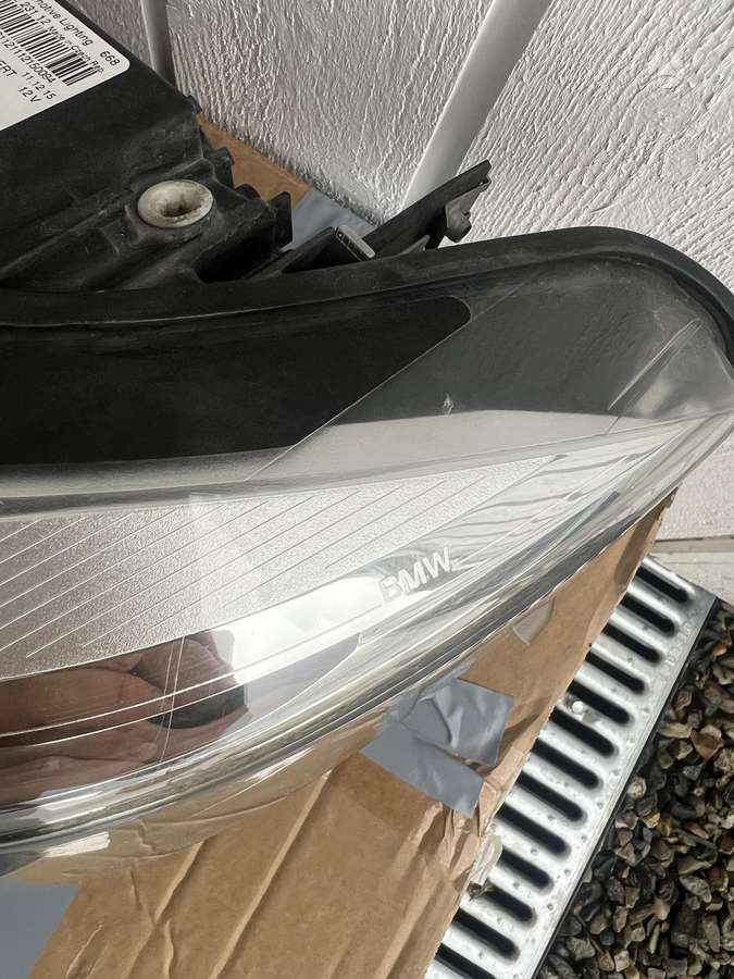 BMW M4 žibintai